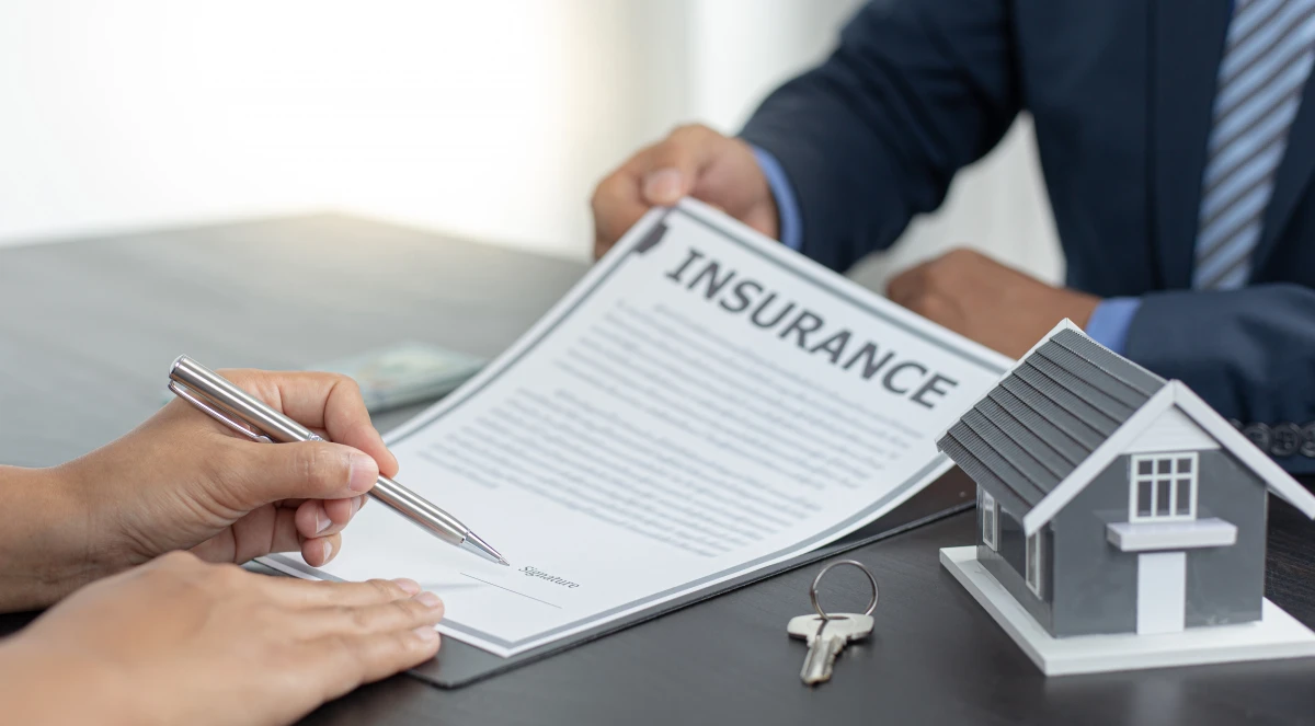 Protégez votre patrimoine : Les assurances, clé de voûte de vos investissements immobiliers